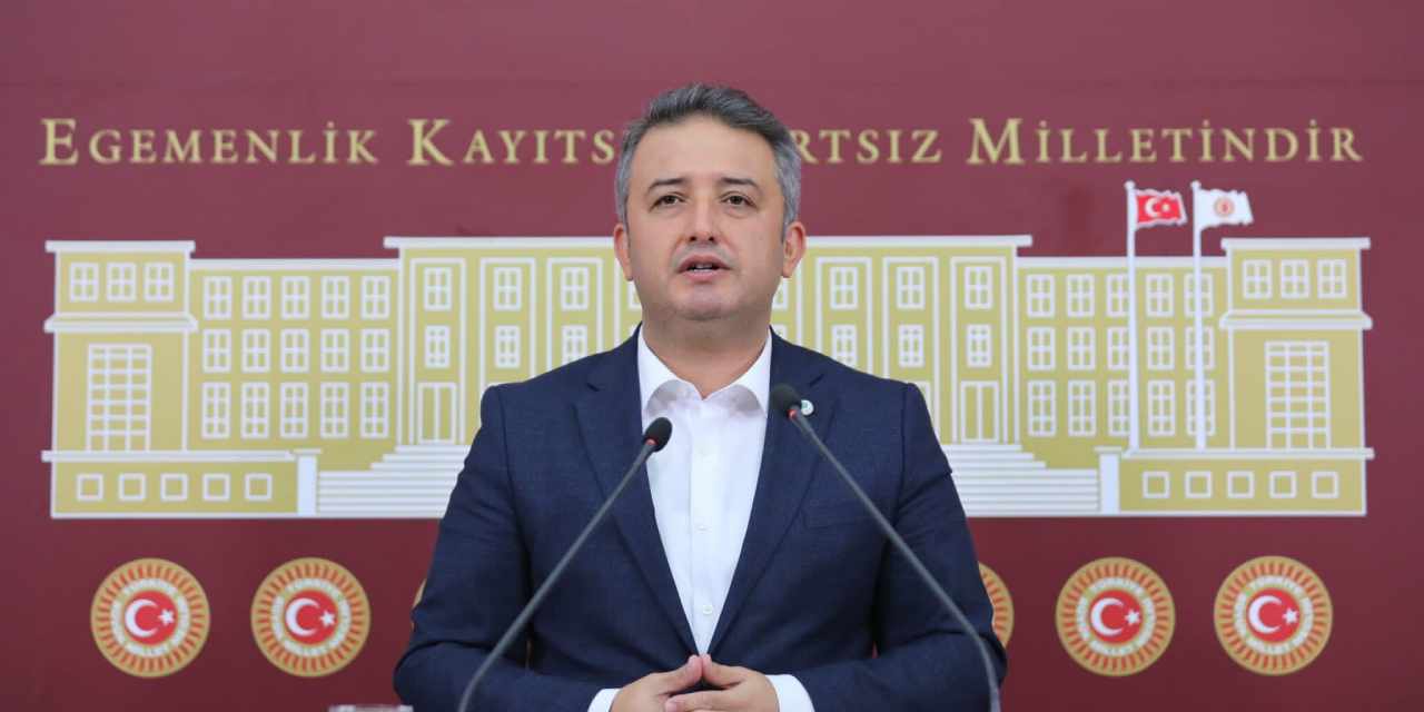 AKP’ye katıldı, ilk talebi 'yeni anayasa' oldu