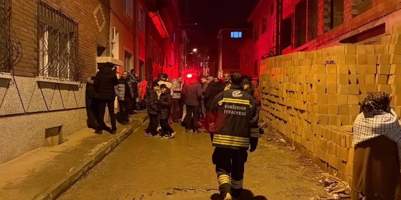 Pencereden düşen engelli yurttaş ağır yaralandı