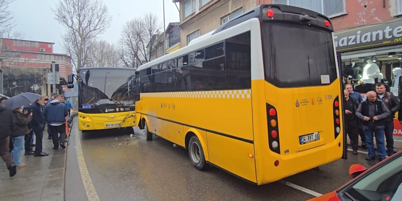 Beykoz'da iki İETT otobüsü kafa kafaya çarpıştı