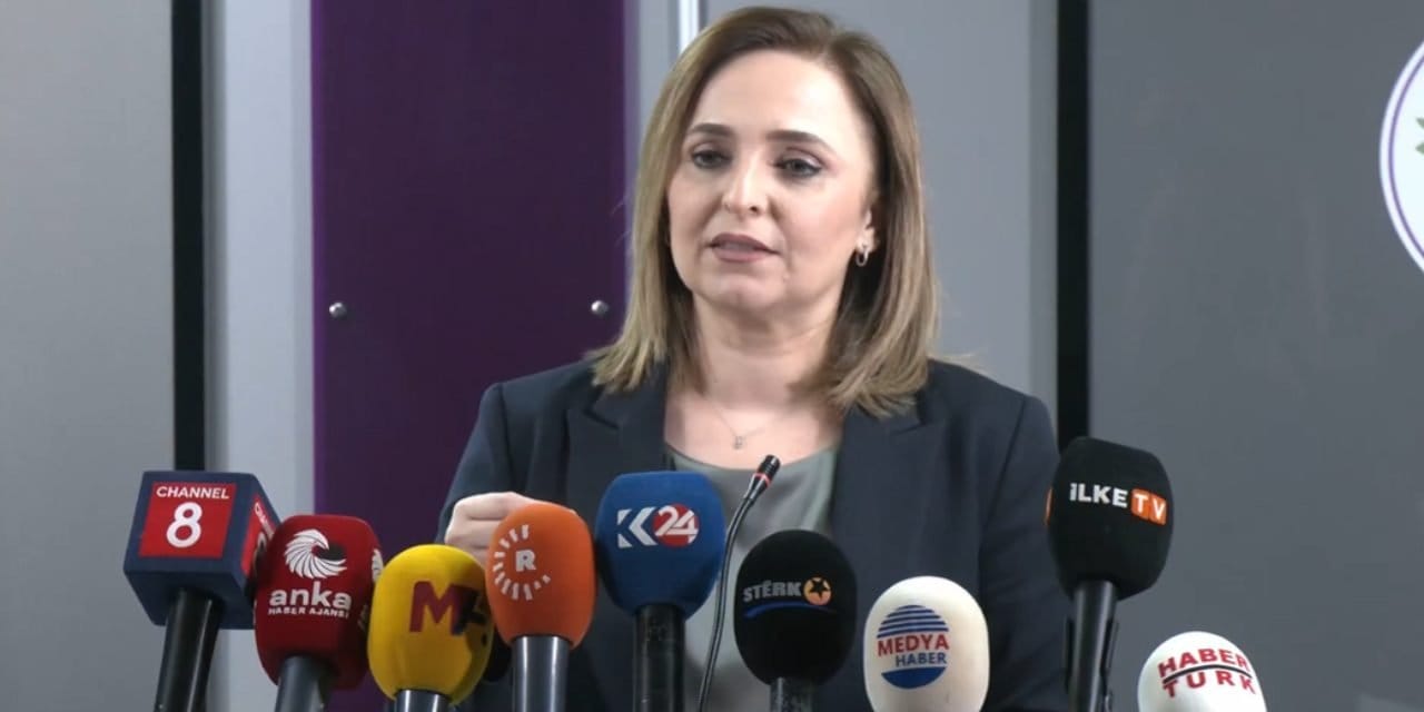 DEM Parti'den Ahmet Özer'e verilen cezaya tepki