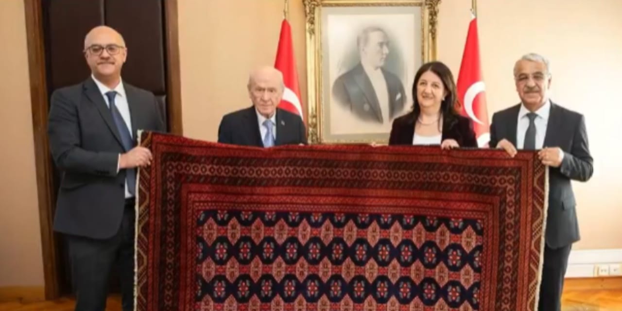 PKK lideri Öcalan, Bahçeli'ye 'kilim' hediye etmiş!