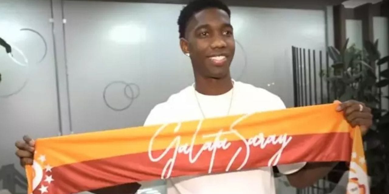 Galatasaray'ın yeni transferinden İstanbul'a gelir gelmez Jhon Duran açıklaması