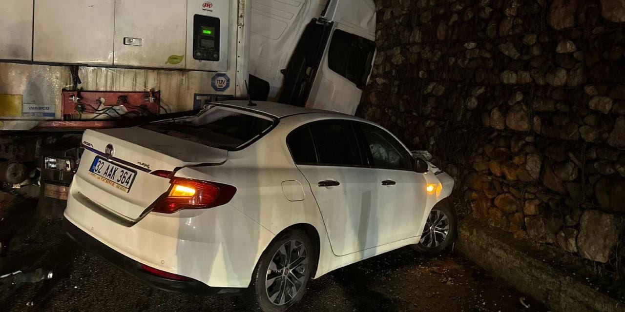 Burdur'da zincirleme kaza! Ölü ve yaralılar var