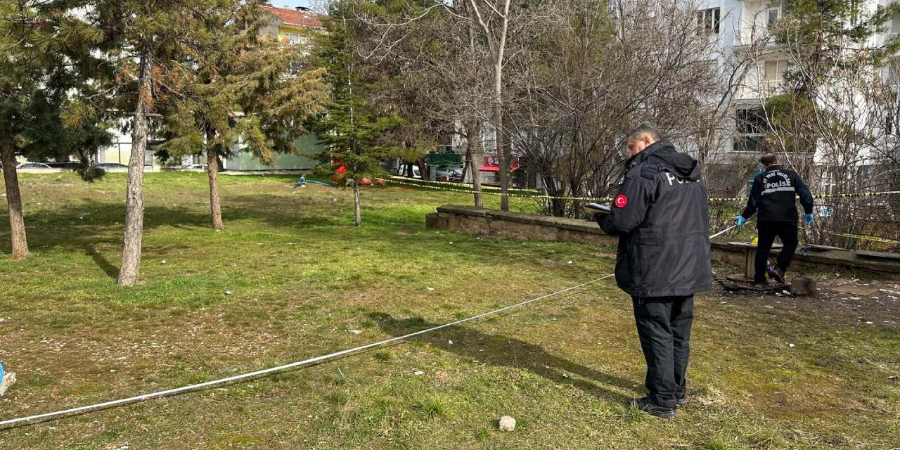 Uşak'ta Millet Bahçesi'nde bir kişi ölü bulundu