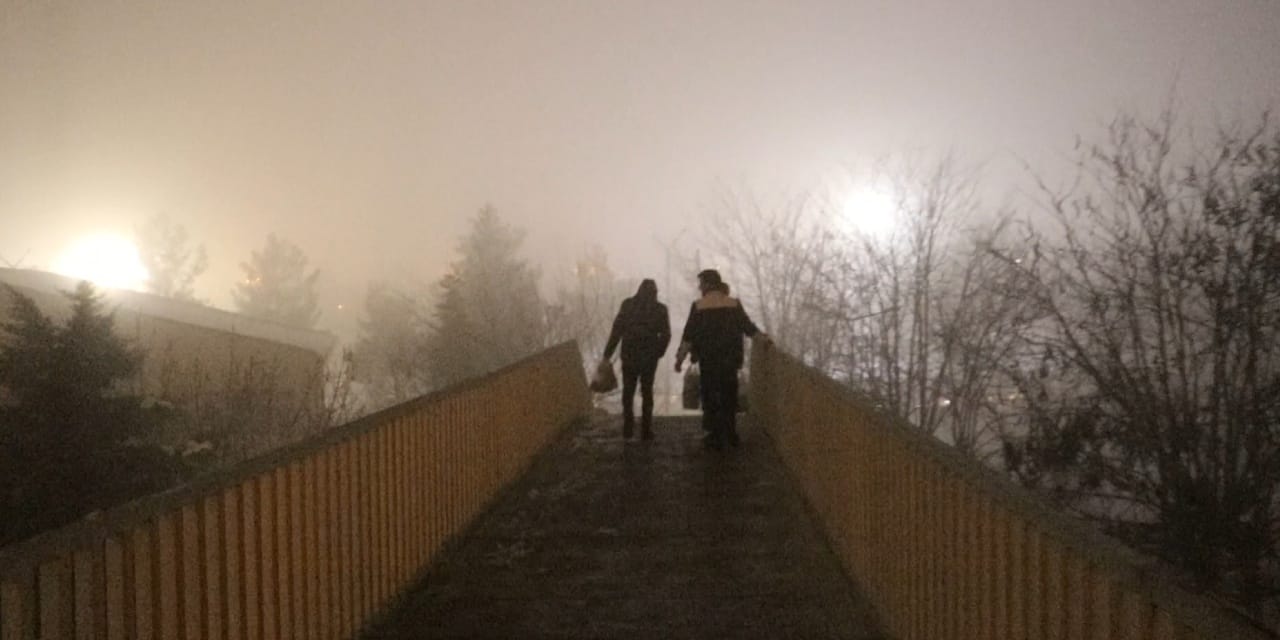 Diyarbakır'da göz gözü görmüyor! Sis nedeniyle uçuşlar iptal edildi