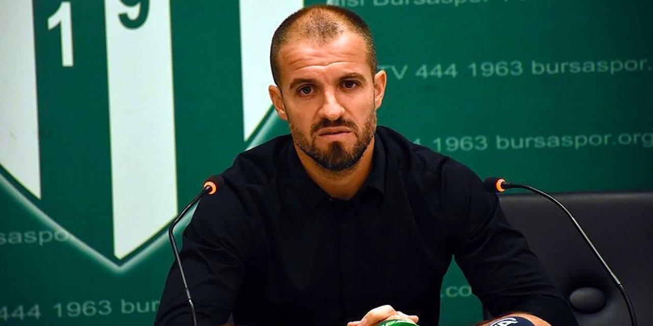 Bursaspor yeni teknik direktörünü gece yarısı açıkladı