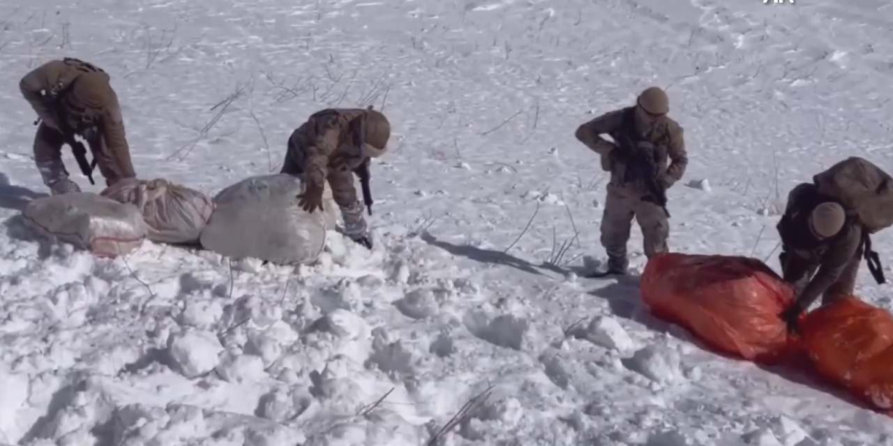 Hakkari'de yüzlerce kilo uyuşturucu ele geçirildi