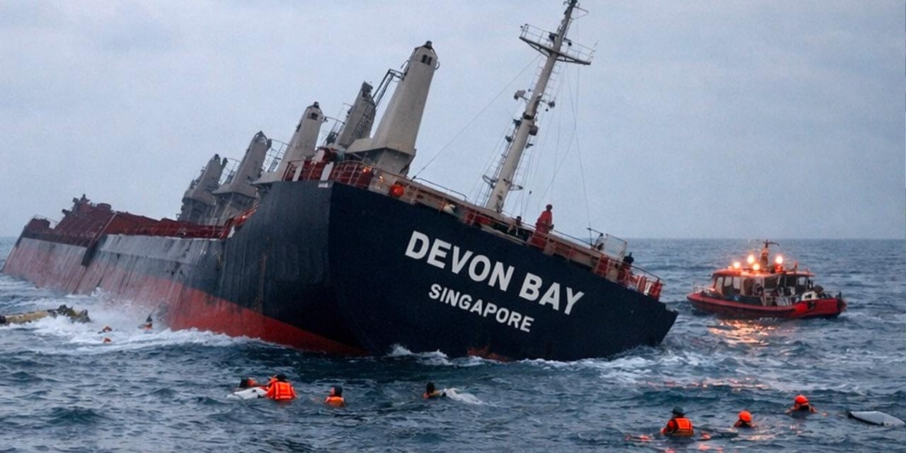 Dünyanın en tehlikeli kargosunu taşıyordu: Kaptanla birlikte 4 denizci kayboldu