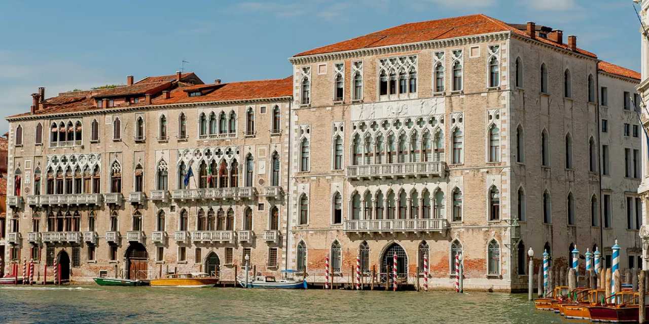 Sahiplerine ölüm getiren lanetli saray için ilan verdiler