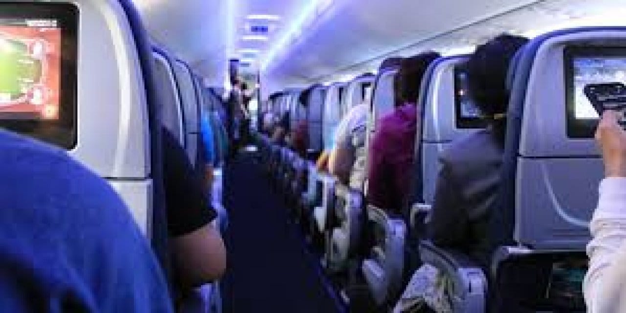 Dar koltuk videosu havayolu şirketine milyonlarca dolara mal oldu