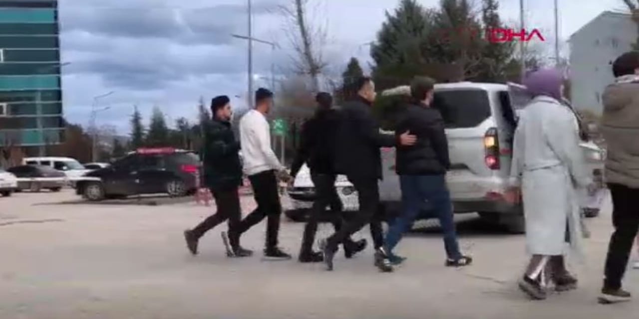 İnegöl'de altın dolandırıcıları tutuklandı