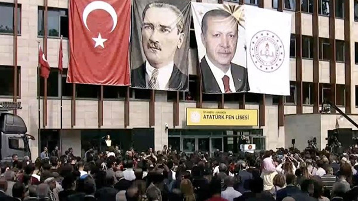 Erdoğan'dan Kadıköy Atatürk Fen Lisesi'nde açılış konuşması