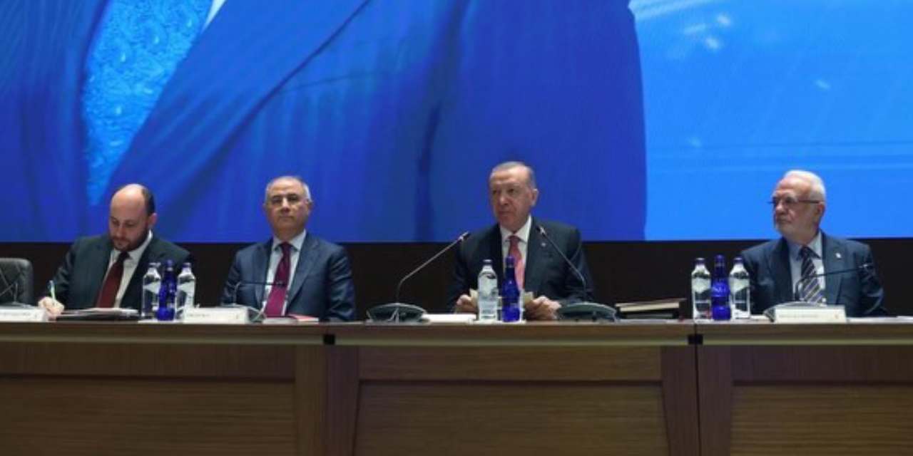 AKP toplantısında Erdoğan'a DEM Parti şikayeti! Süreçte 'Zehirli dil' uyarısı geldi