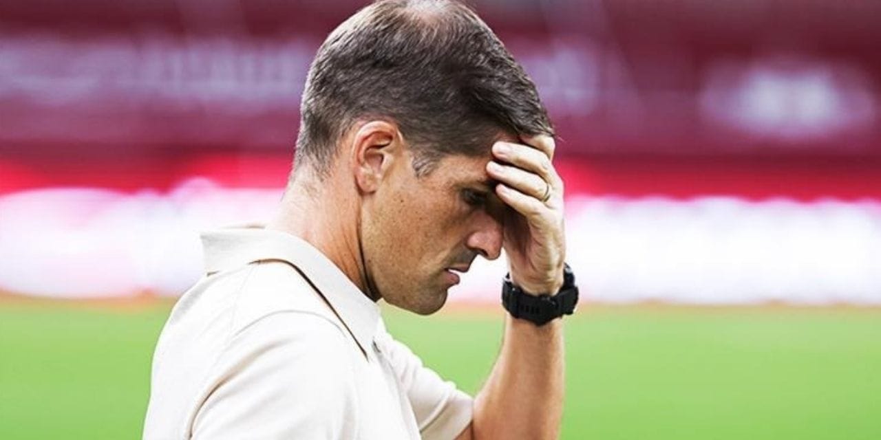 Maç taktiklerini yapay zekaya göre yapan teknik direktörü kovdular