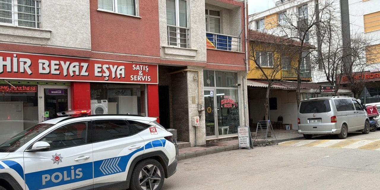 Üvey oğlunun bıçakladığı üvey baba 15 gün sonra öldü