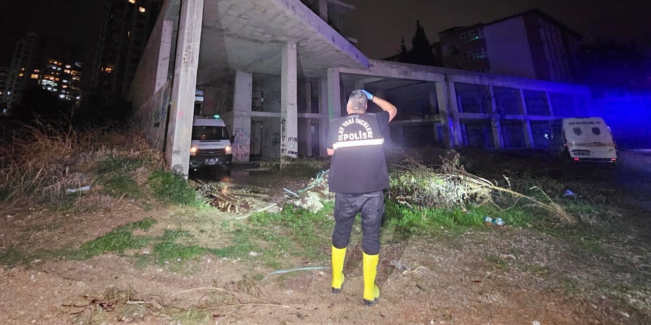 İnşaattaki su birikintisine düştü: Cansız bedeni çıkarıldı