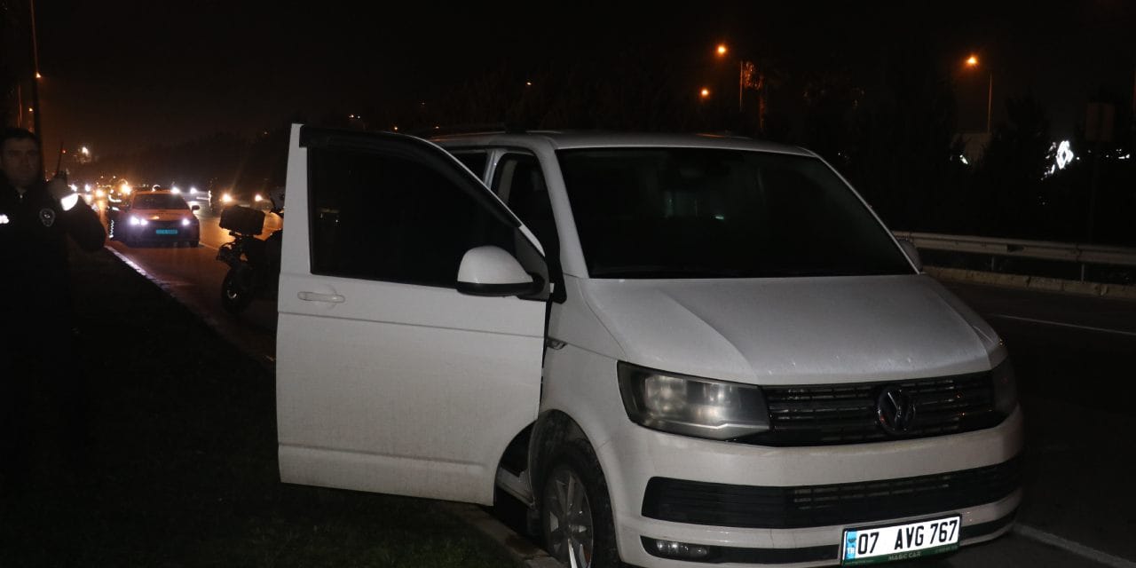 Uzun süre bekleyen minibüste korkunç manzara: İçinde cansız bedeni bulundu