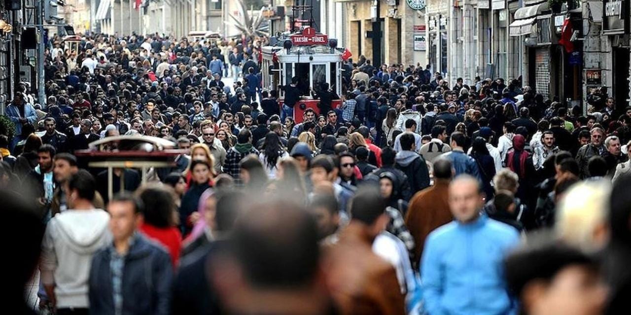 CHP en büyük seçmen grubuna kancayı taktı