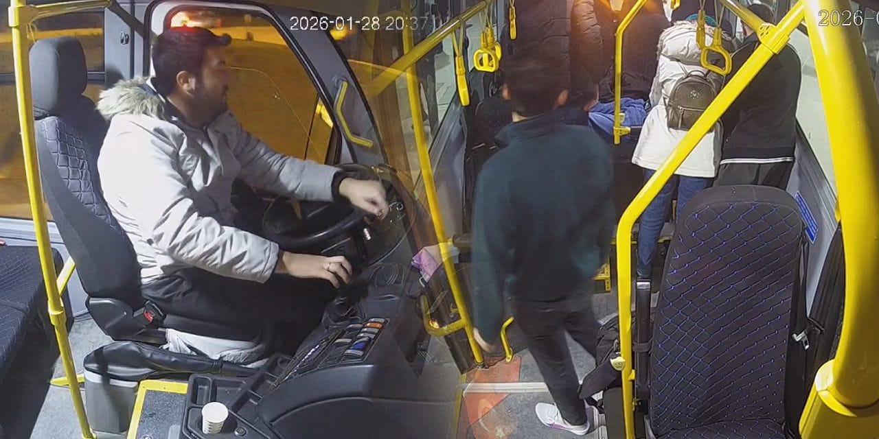 Dörtlüleri yaktı durakları pas geçti: Kalp krizi geçiren yolcuyu hastaneye yetiştirdi