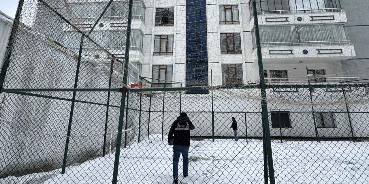 Erzurum'da 3'üncü kattan düşen kadın hayatını kaybetti