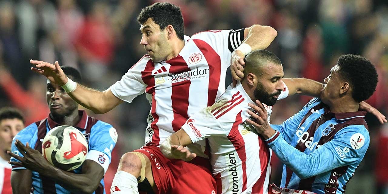 Antalyaspor Trabzonspor'a çelme taktı