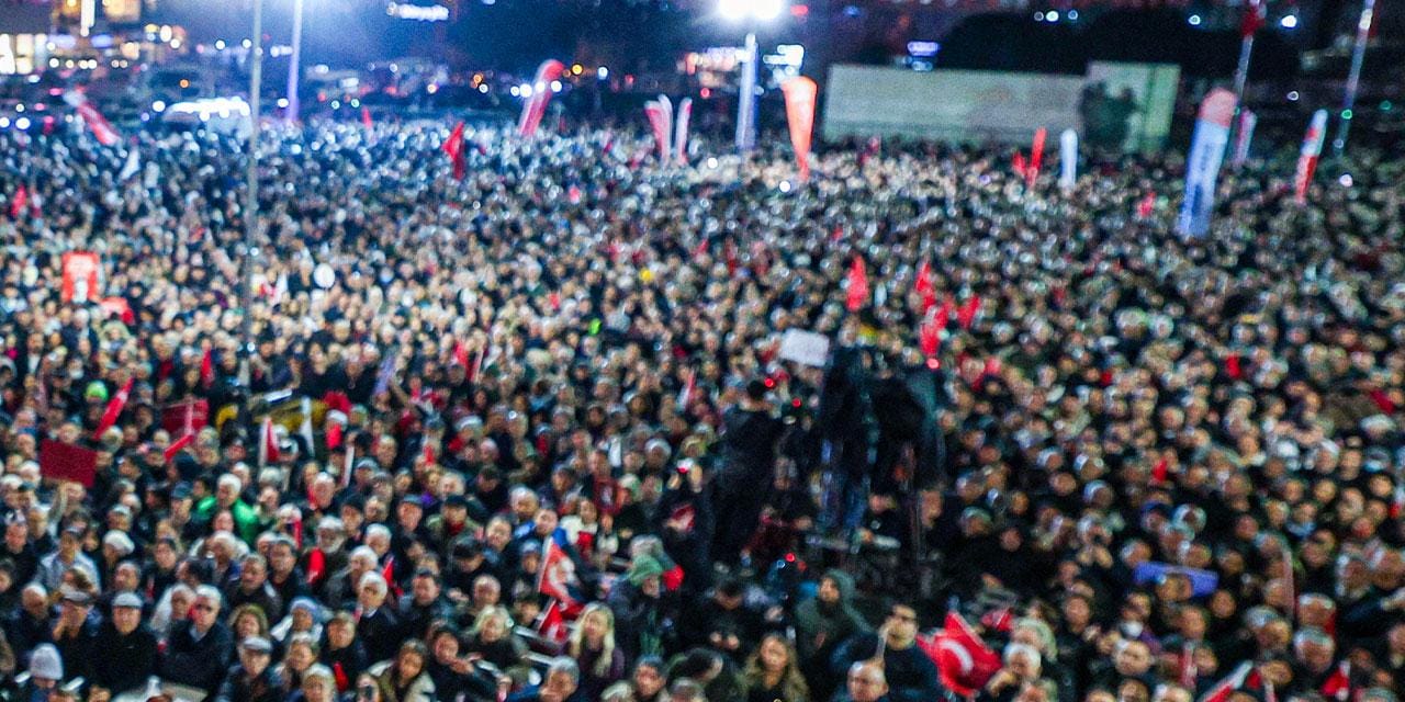 Muhalefet Yetersiz Mi?