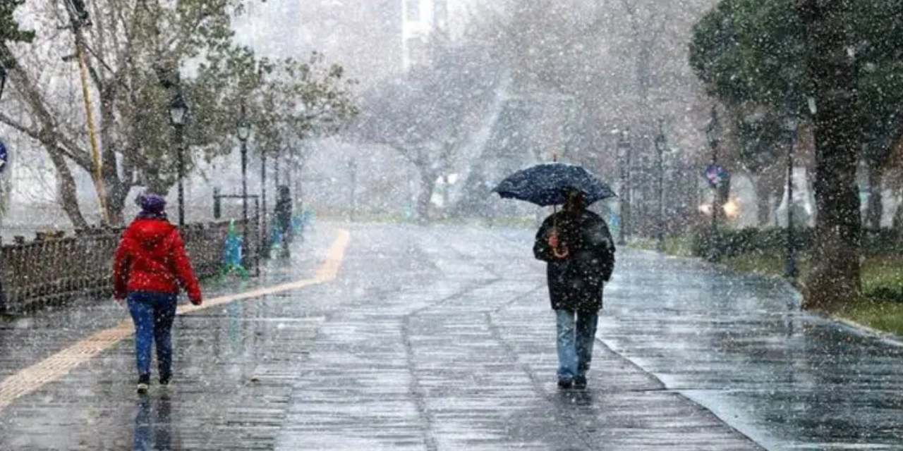 AKOM tarih verip uyardı: İstanbul'a kar geliyor!