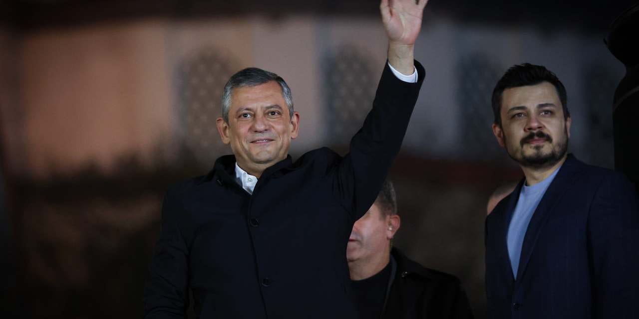 Özgür Özel'den çok konuşulacak Bahçeli çıkışı! "Bu inatlaşmayı herkes iyi okumalıdır"