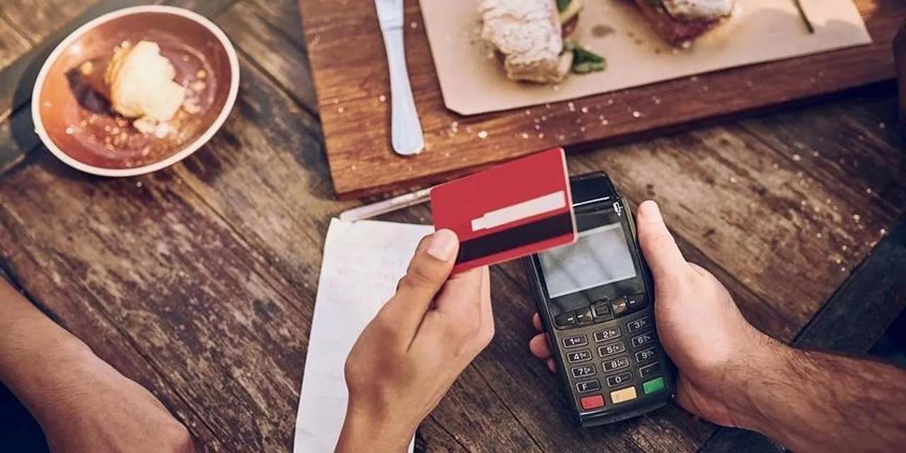 Servis ücreti kalktı: 'Yüzde tartışması' başladı! Adisyonunuzu kontrol edin!