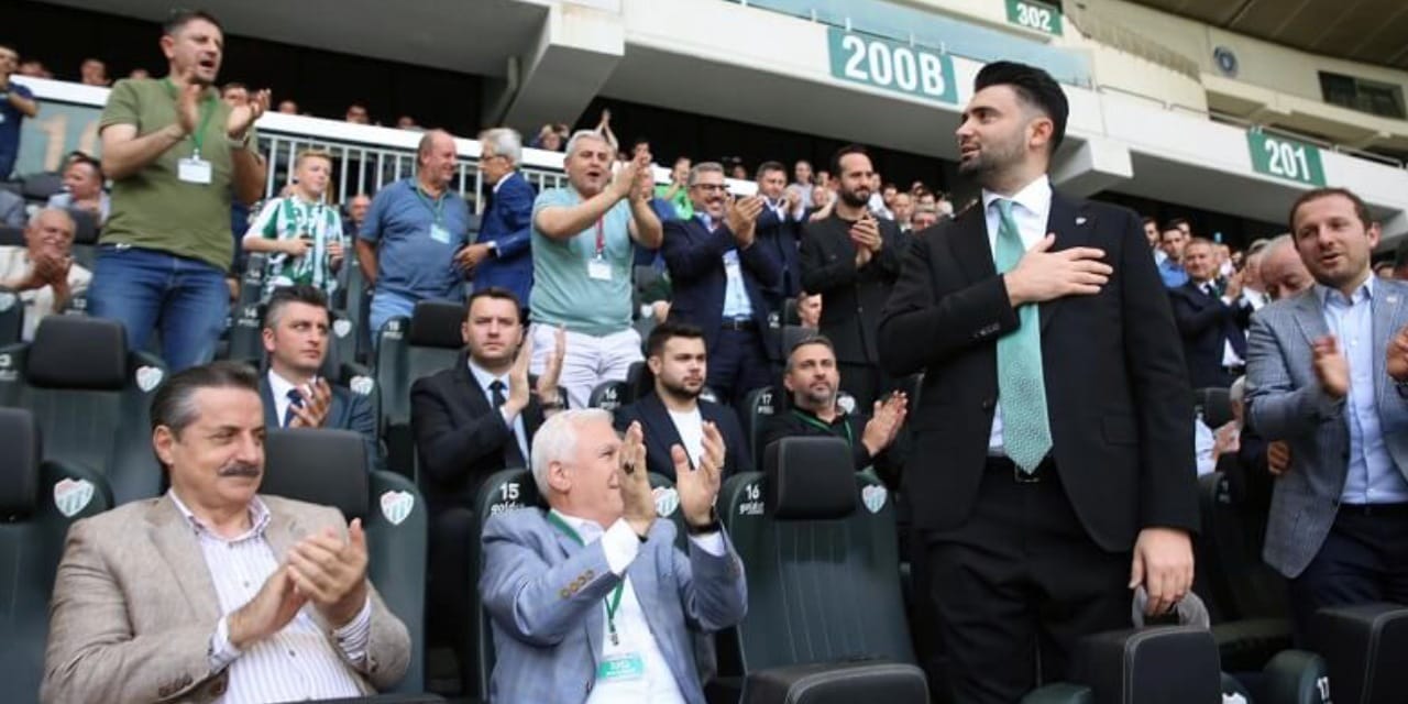 Parasızlıktan maçlara gitmekte zorlanan 2. Lig ekibine Bursaspor'dan destek