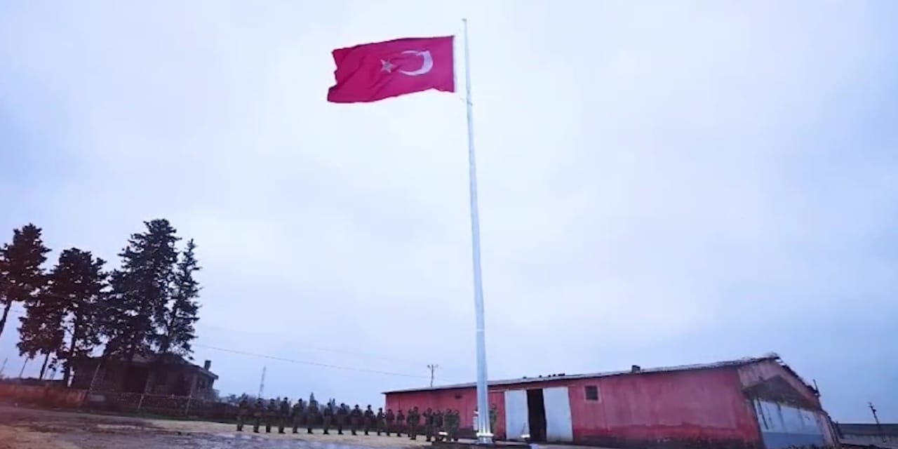 Bayrak provokasyonunun geçrekleştiği nokta sınır içine alındı