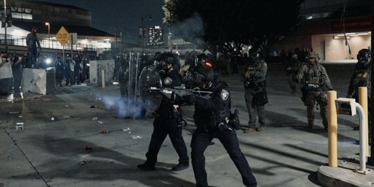 ABD’de polis ICE eylemine saldırdı: Onlarca gözaltı