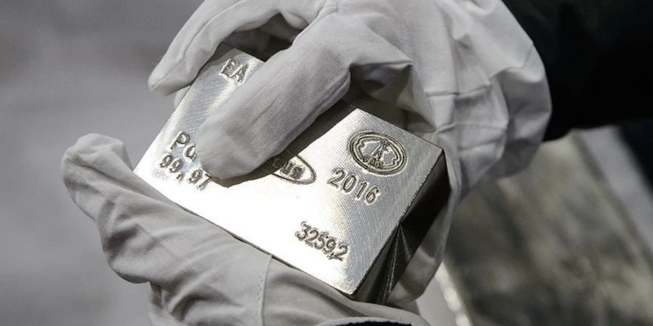 Gümüş 50 TL'den fazla değer kaybetti: Yatırımcısı şokta