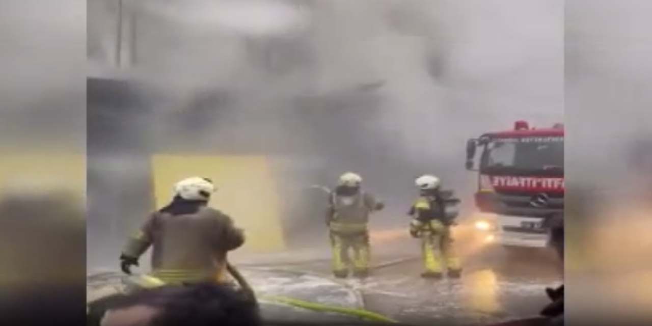 Başakşehir'de sanayi sitesinde yangın
