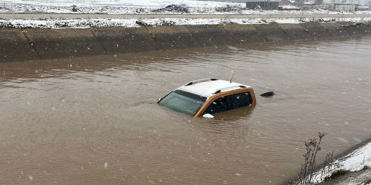 Su kanalına uçan otomobilin sürücüsünün cansız bedeni bulundu
