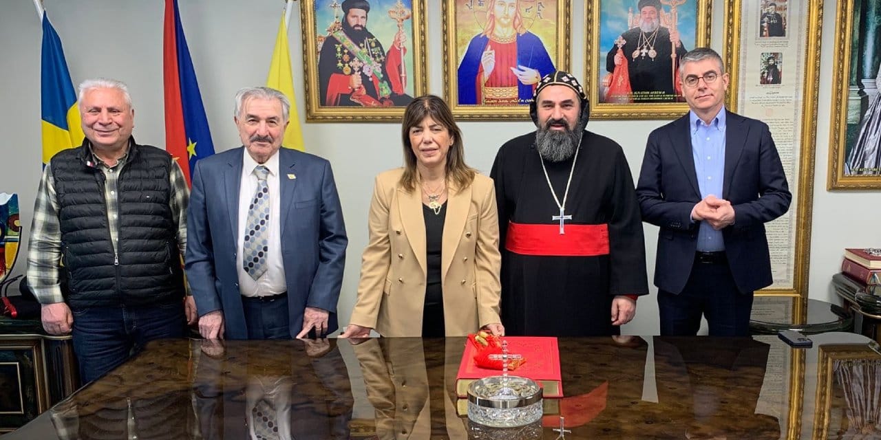 DEM Partililerden İsveç'te Süryani Kilisesi'ne ziyaret