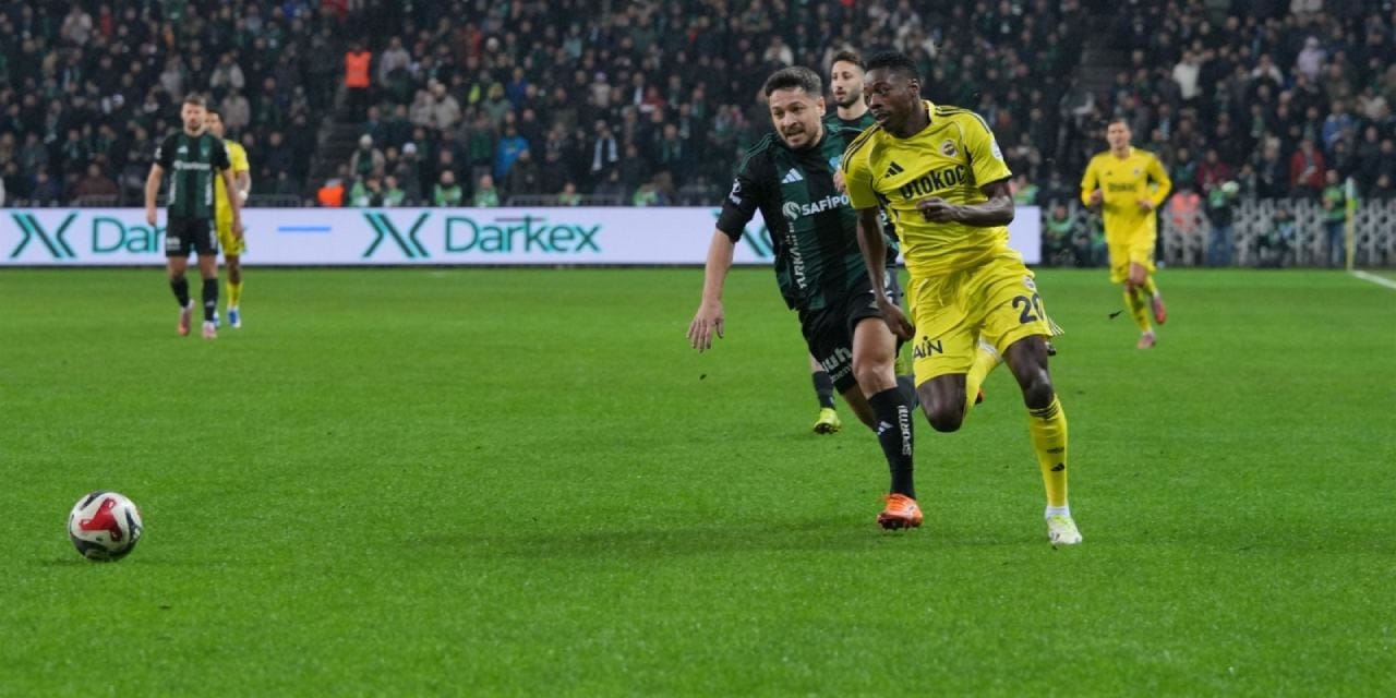 Mal varlıklarına el konulmuştu: Kocaelispor-FB maçında bahis baronunun şirketinin reklamı yapıldı