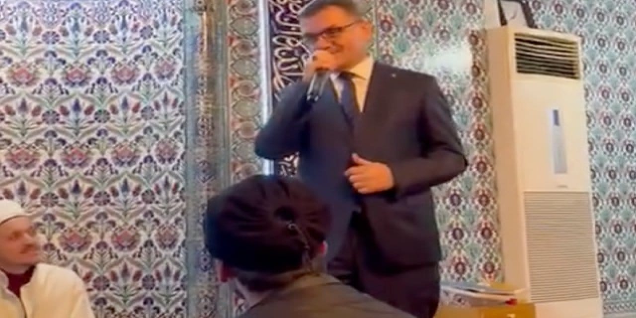 Camiye siyaset girdi: AKP’li başkan kandil konuşması yaptı