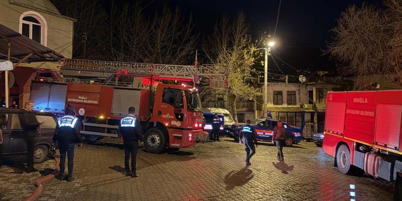 85 yaşındaki kadın alevlerin arasında can verdi