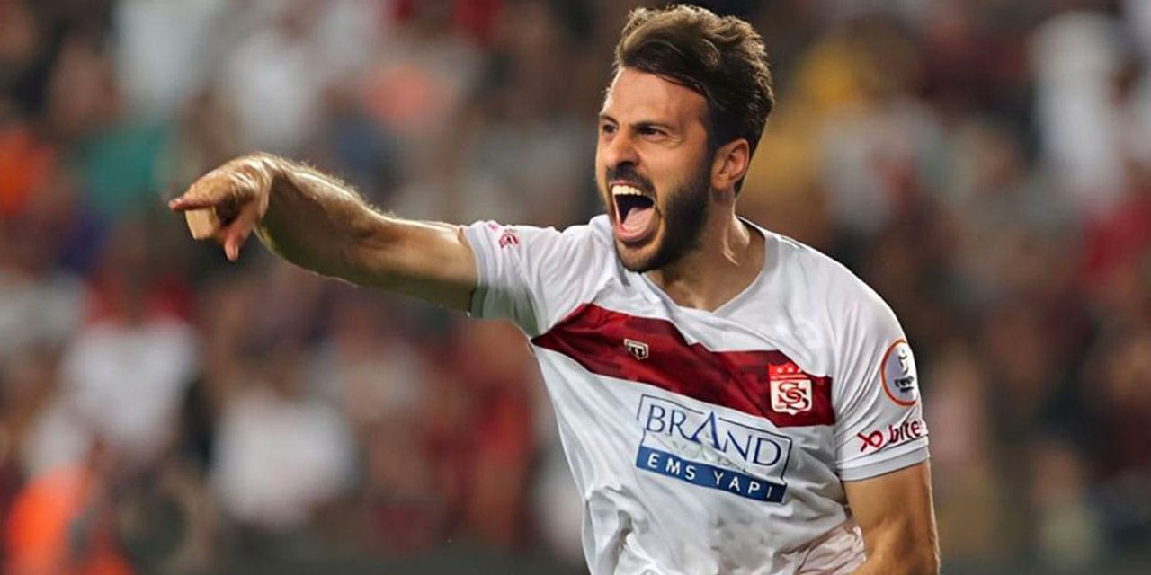 Süper Lig'e çıkacakken küme düşme hattındaki takıma transfer oldu