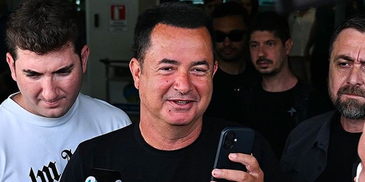 Acun Ilıcalı telefondan Hull City maçına bağlandı