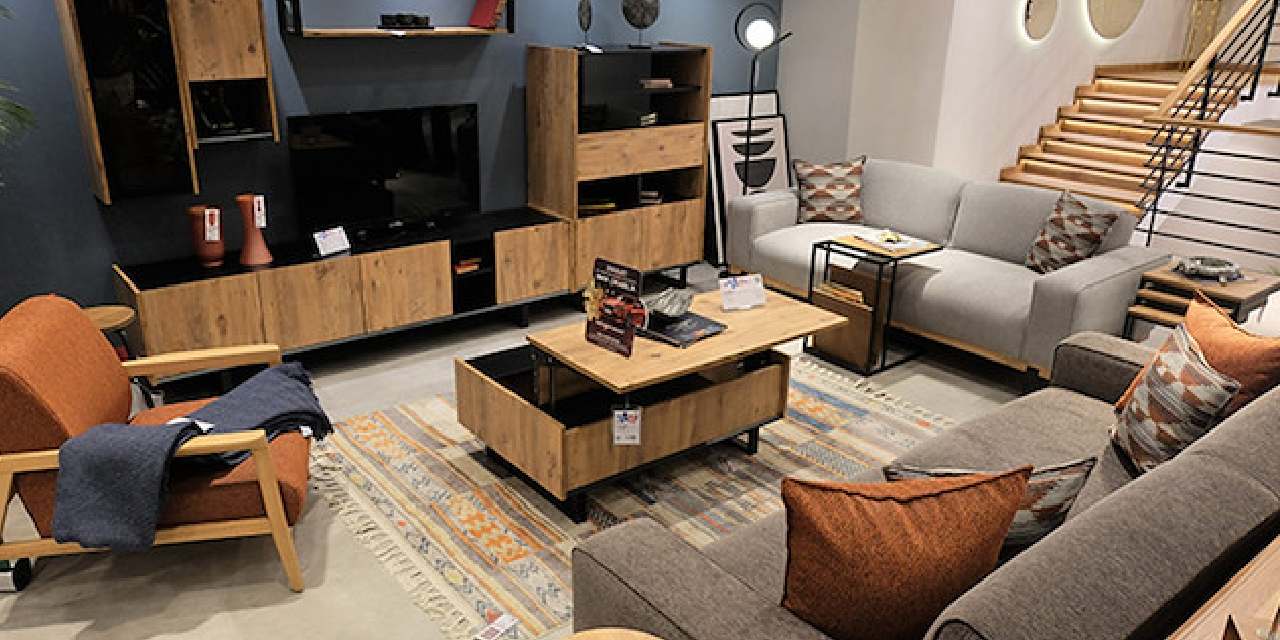 İflas sürecine giren mobilya devi öyle bir indirime gitti ki kapanın elinde kalıyor