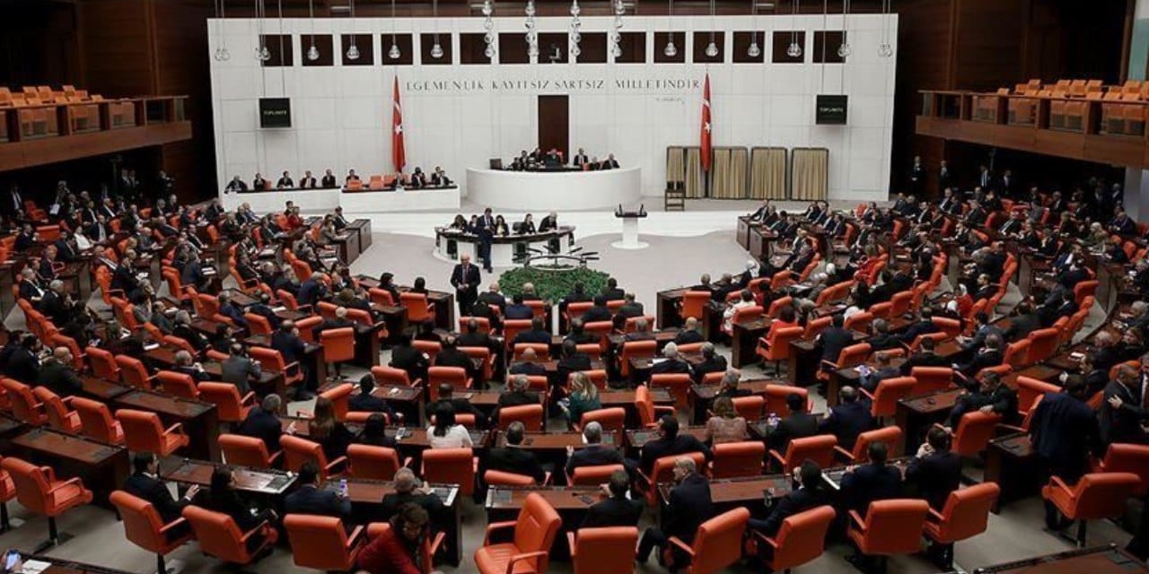 Meclis'te 'ABD ziyareti' tartışması: Biz neden yokuz?