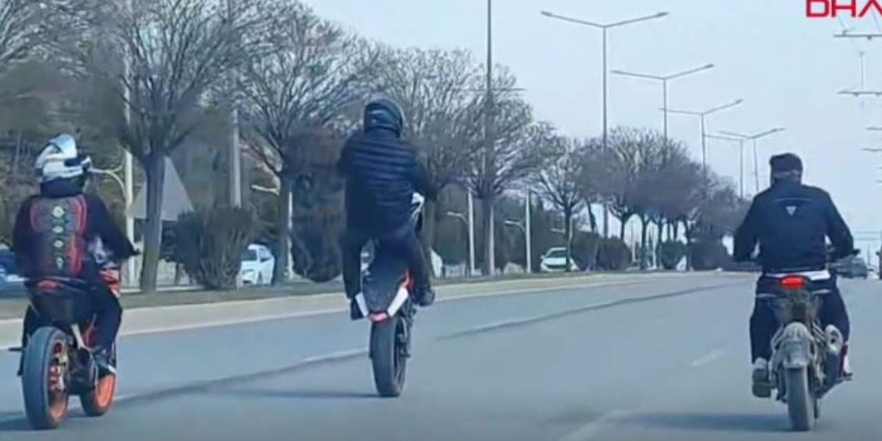 Motosikletli 'akrobasi' grubu trafikten men edildi