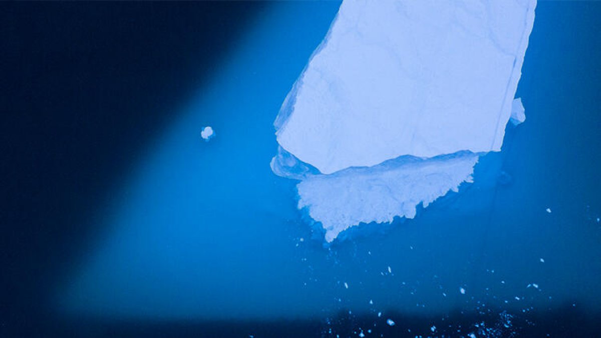 Grönland'da buzul koptu: 1 ölü, 2 kayıp