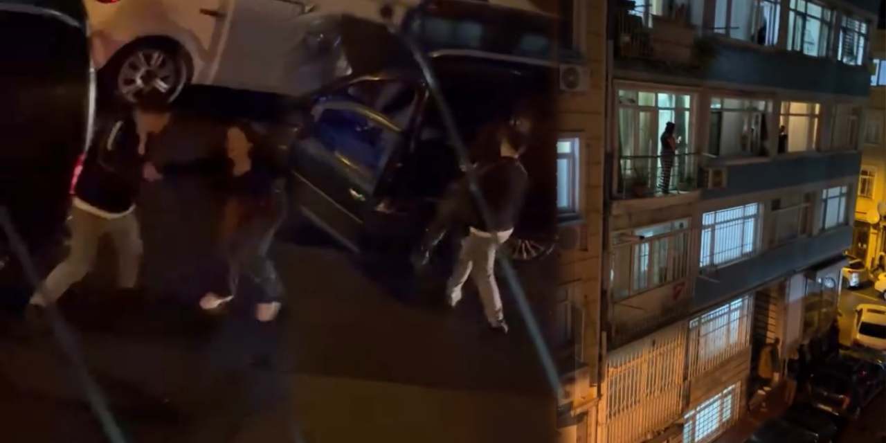 Sokak ortasında küfürler savurduğu kadını zorla aracına bindirdi: Herkes balkondan izleyip video çekti