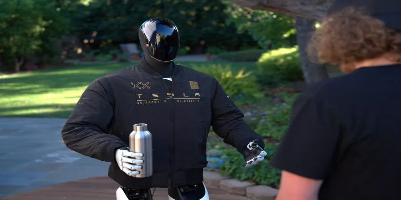 1 milyon Tesla Optimus insansı robot gümbür gümbür dünyayı değiştirmeye geliyor