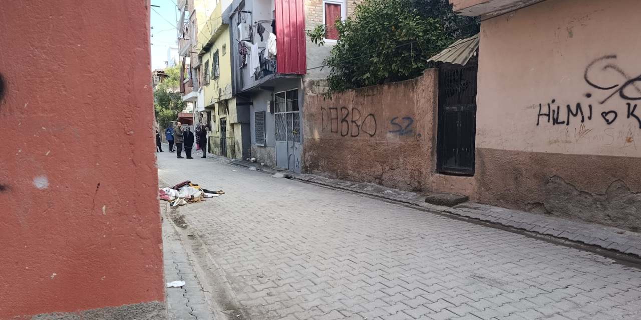 Bir kadın cinayeti daha! Öldürdüğü eşinin başında ağlarken yakalandı