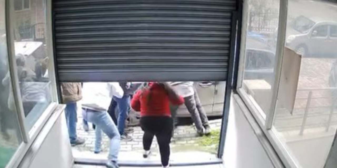 Avcılar'da taciz iddiası mahalleyi ayağa kaldırdı: Esnaf şüpheliyi darbetti