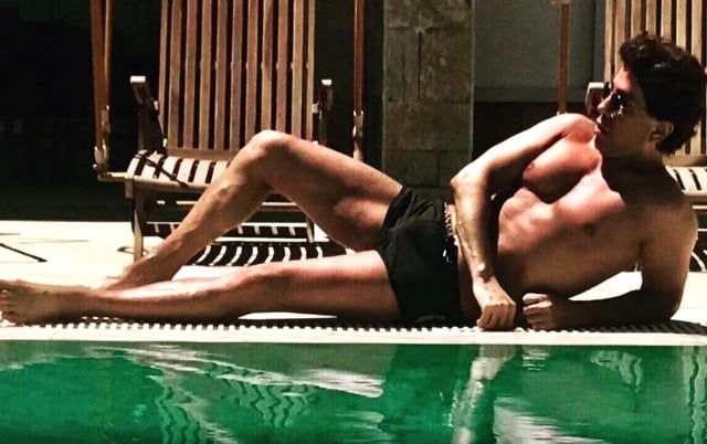 Yılmaz Morgül'de katıldı: Havuz başı fotoğrafı sosyal medyayı salladı!